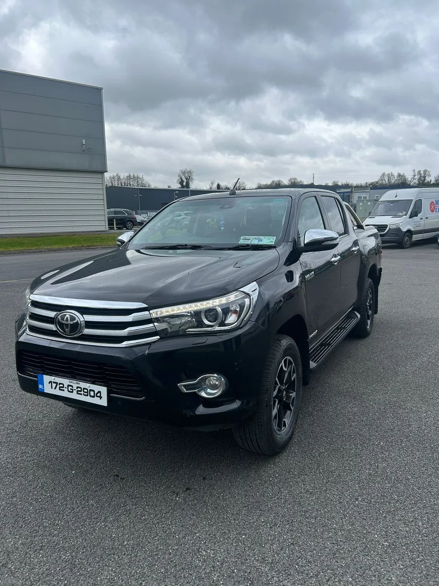 Toyota Hilux - Image 4