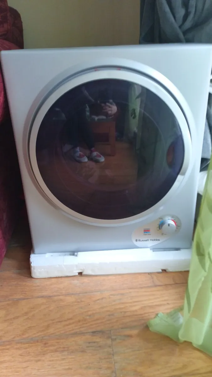 Russell Hobbs 2.5kg Compact Mini Tumble dryer - Image 3