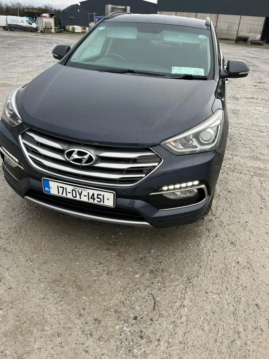 Hyundai Santa Fe 2017 - Image 3