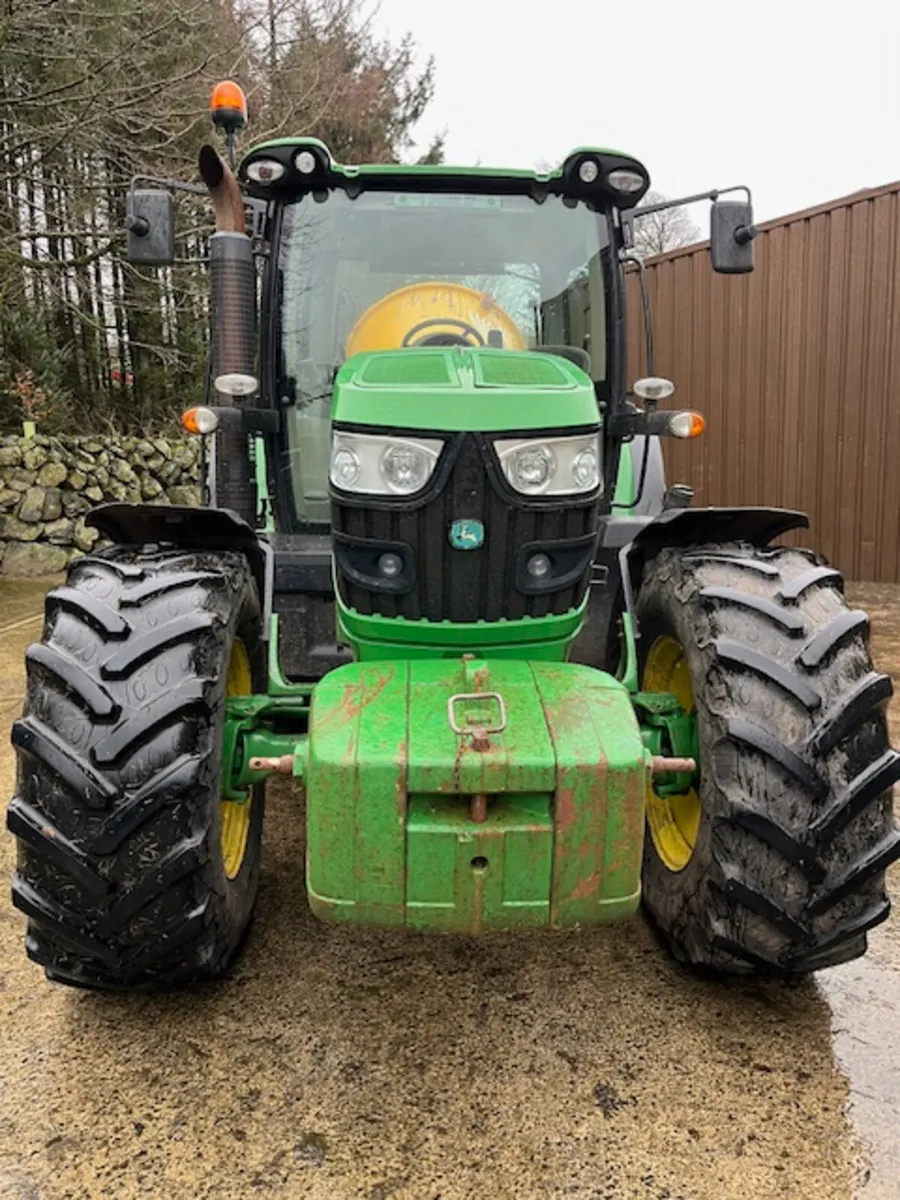 John Deere 6115R with TLS Suspension - Image 4