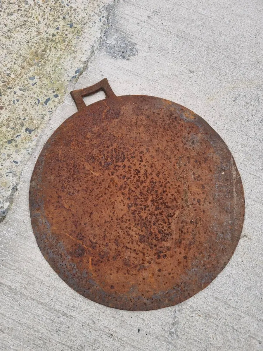 Original old cast iron piece contact me - Image 1