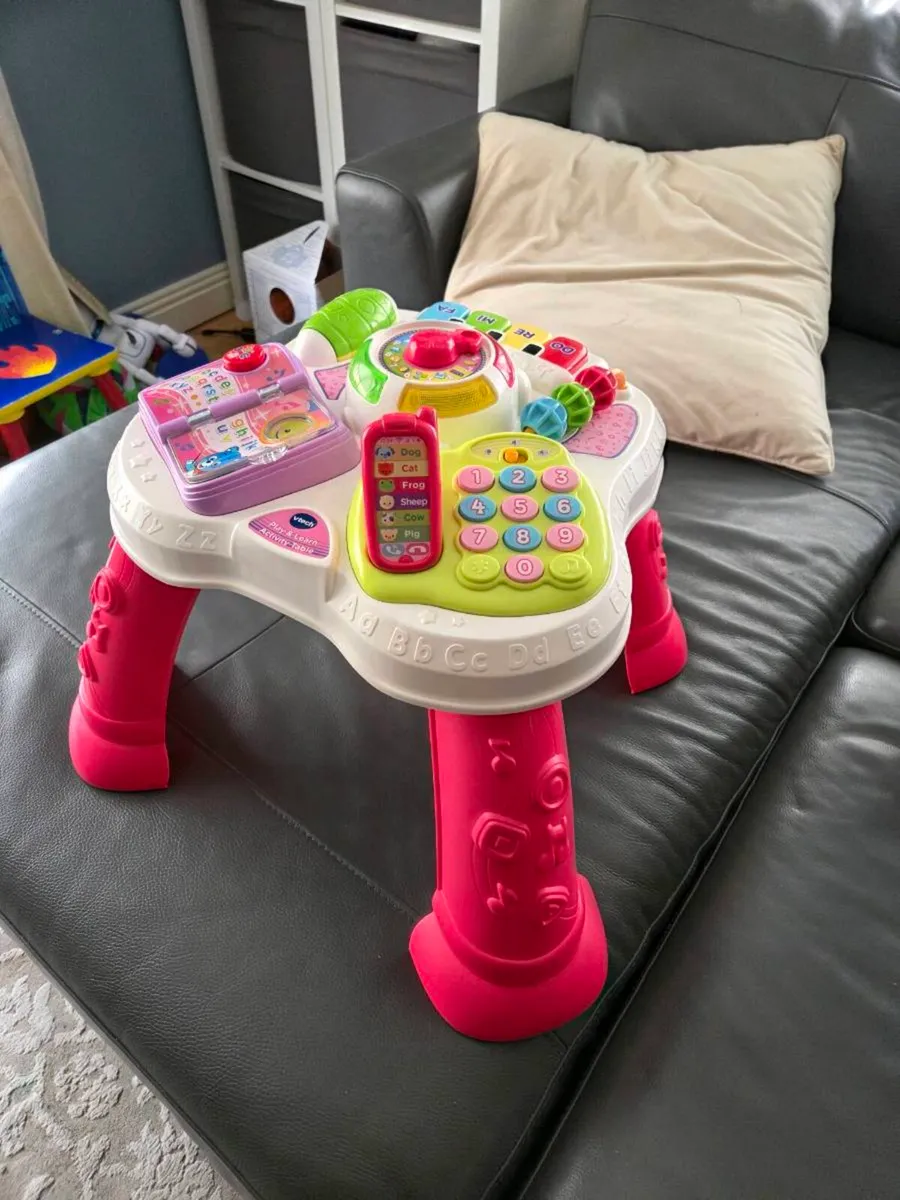 Baby stand and play - Image 1