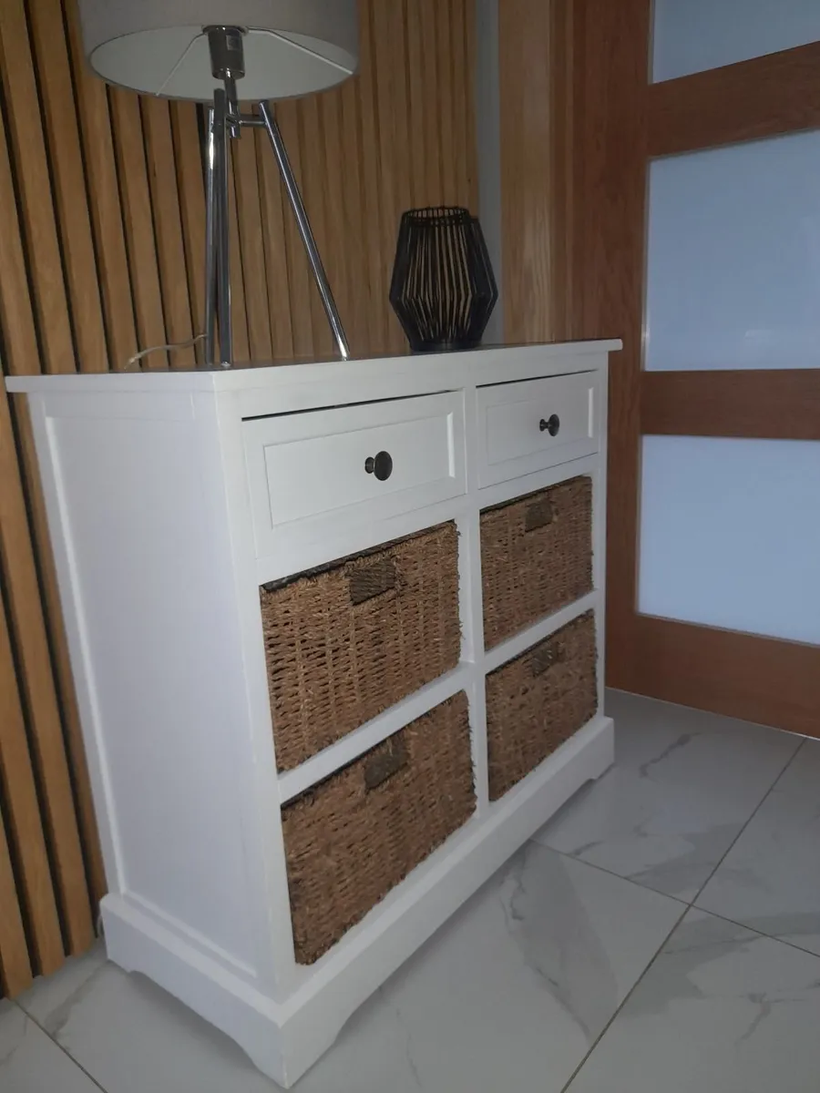 Hallway unit - Image 2