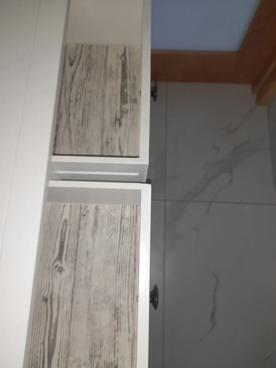 Hallway unit - Image 3