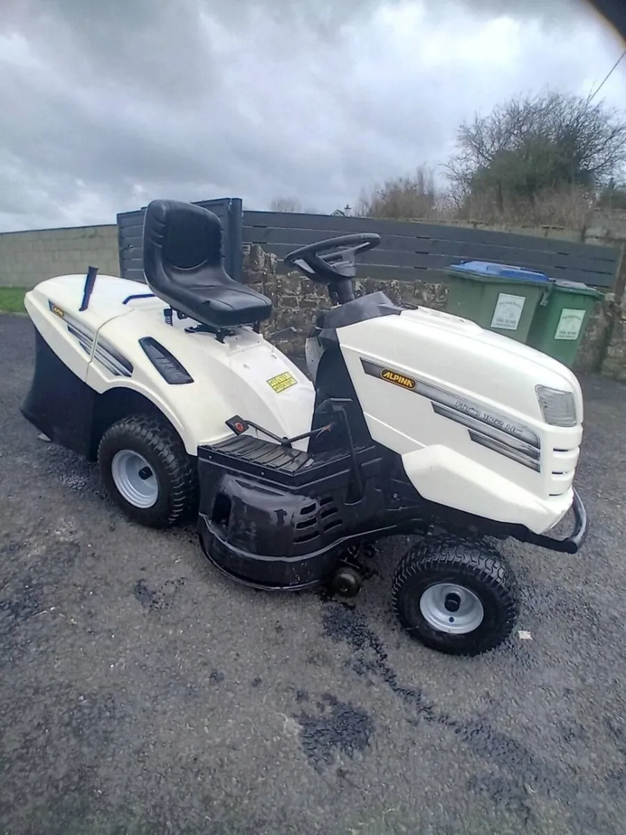 Alpina /castlegarden mower - Image 1