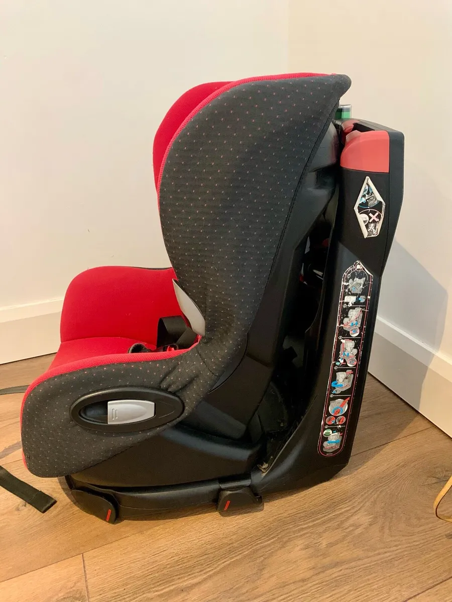 Maxi Cosi Axiss Car seat - Image 3