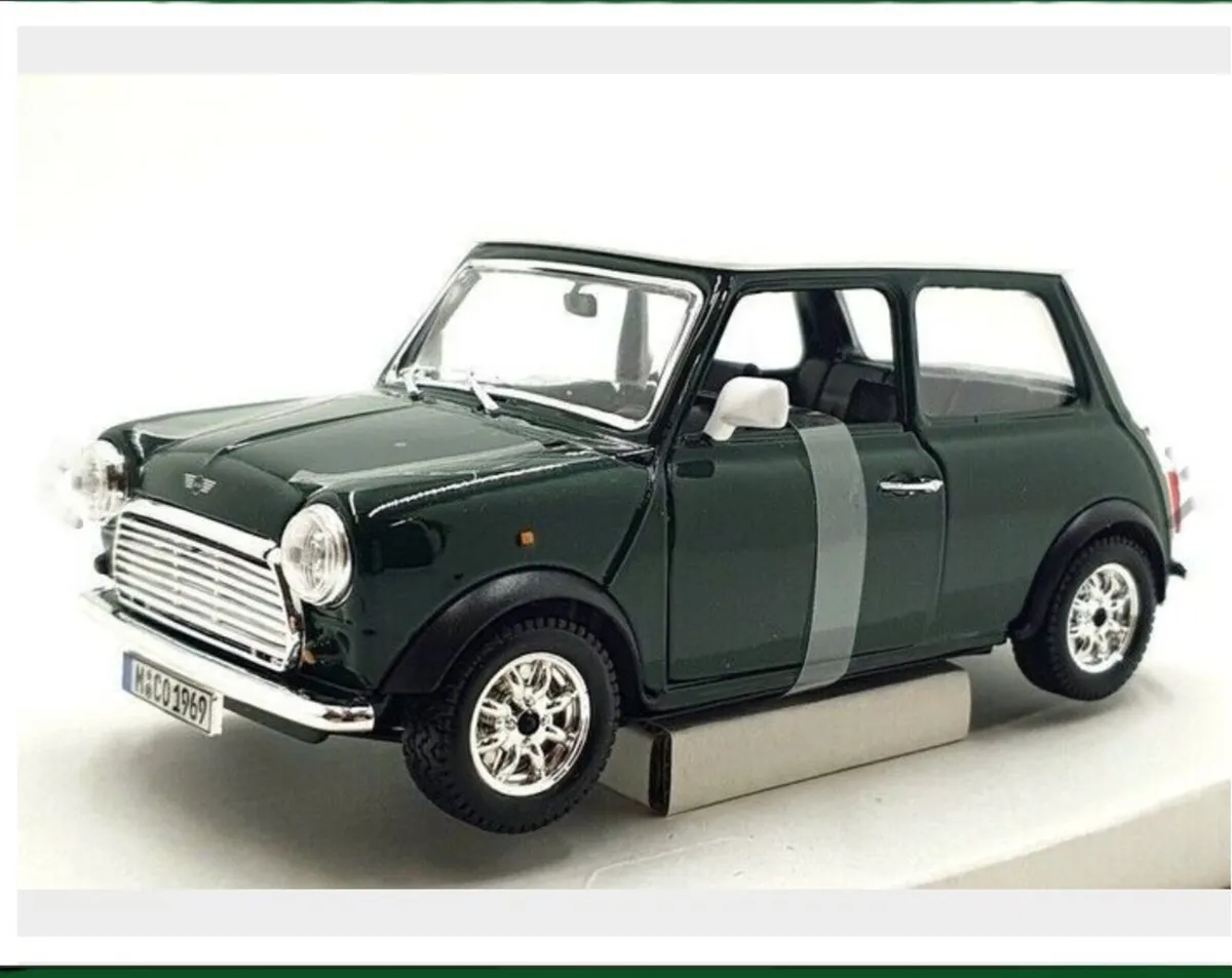 1:24 Scale Mini Cooper Green, Free Post - Image 1