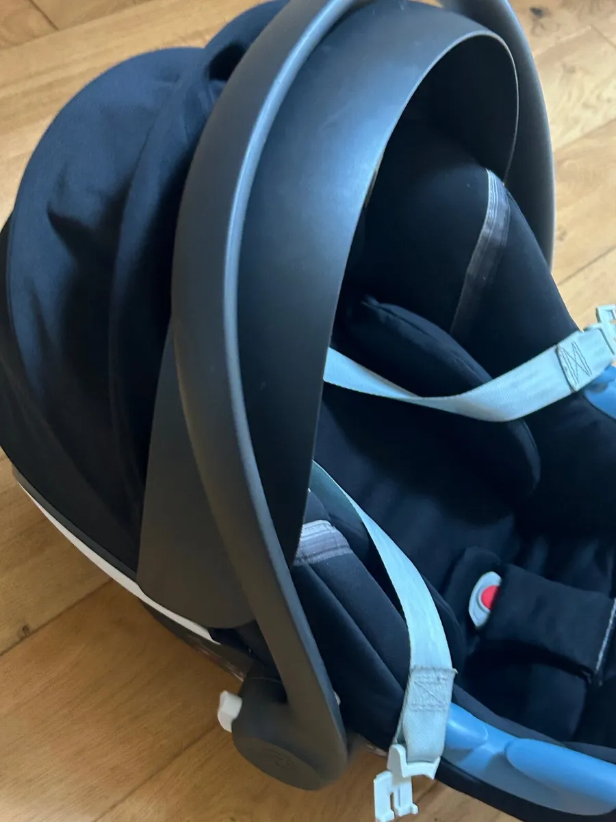 Baby car seat - Image 2