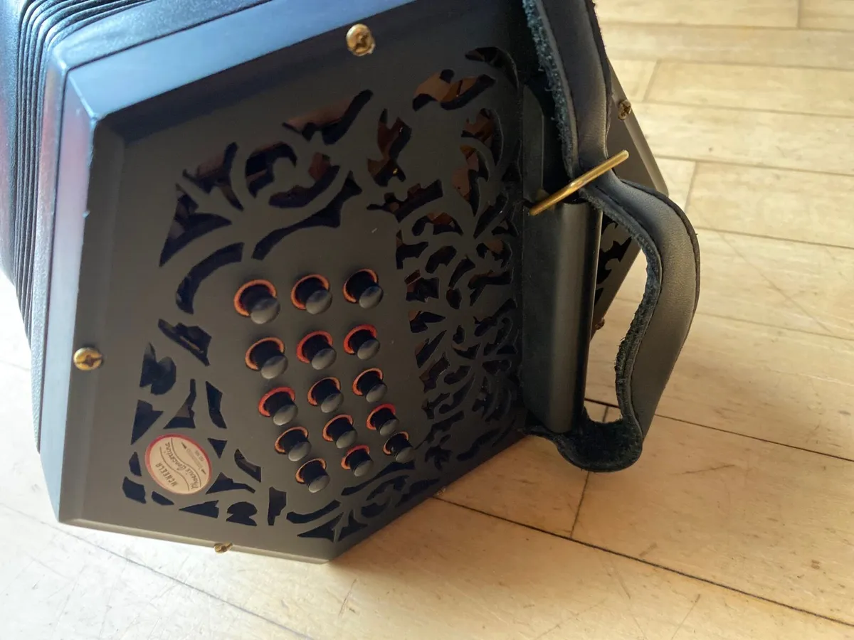 Concertina - Image 1