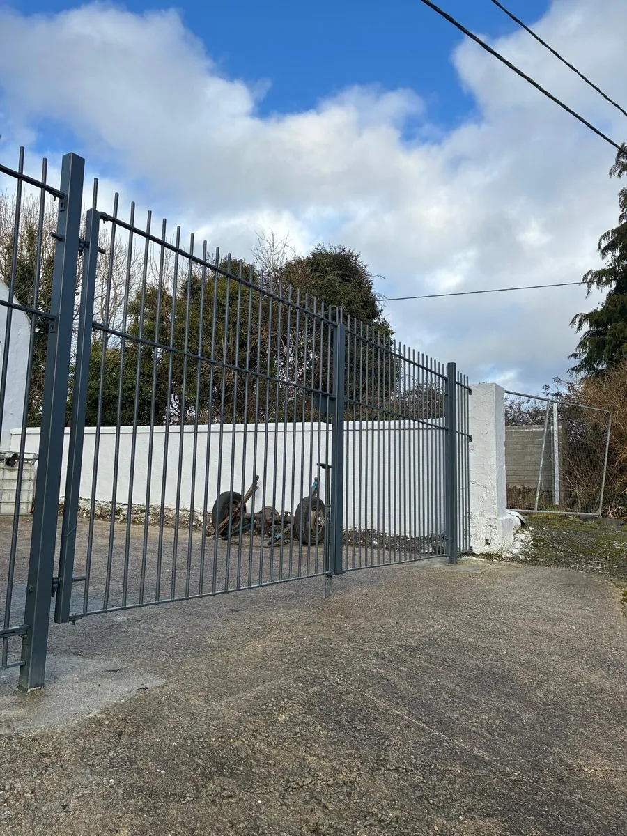 Fencing galvanised - Image 1