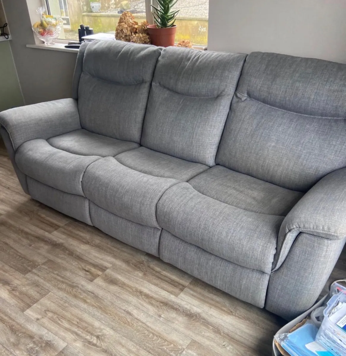 3 Seater Electric Couch - Image 1