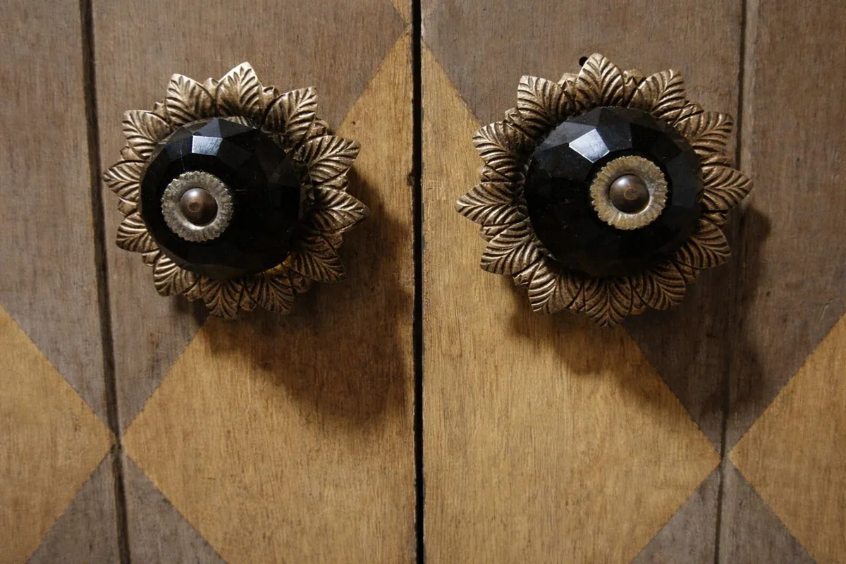 Solid Wood Rustic Sideboard Heavy Reclaimed Timber - Image 4