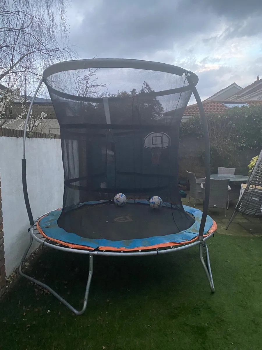 Trampoline