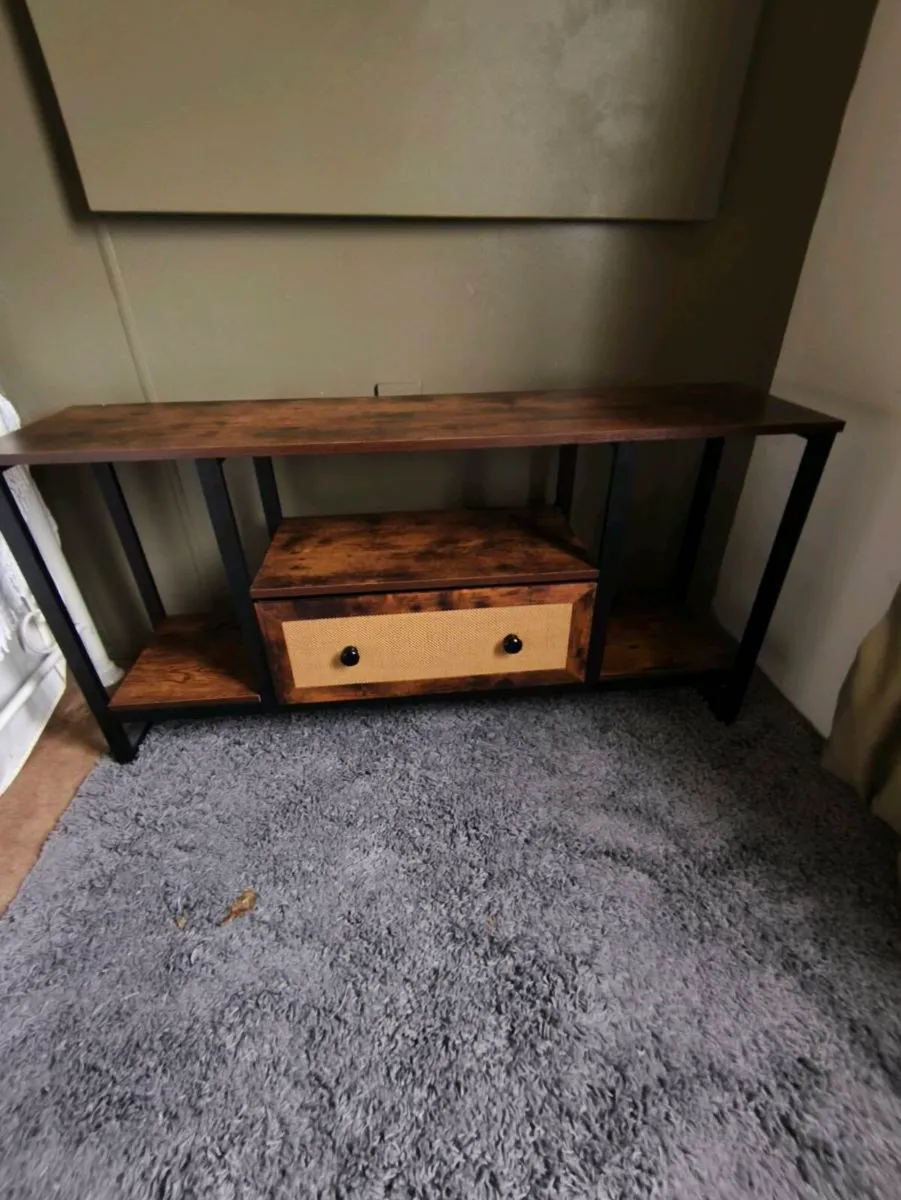 Beautiful unit new 45 - Image 2