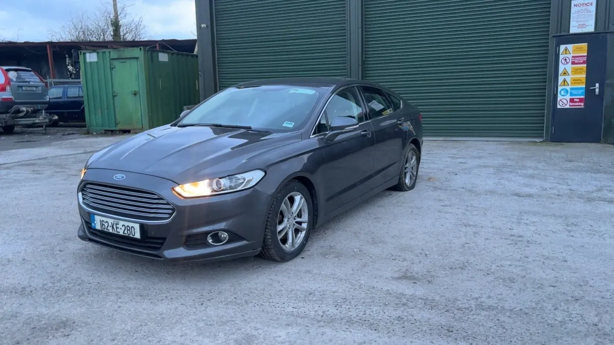 Damaged Ford Mondeo ‘Cat D’ - Image 2