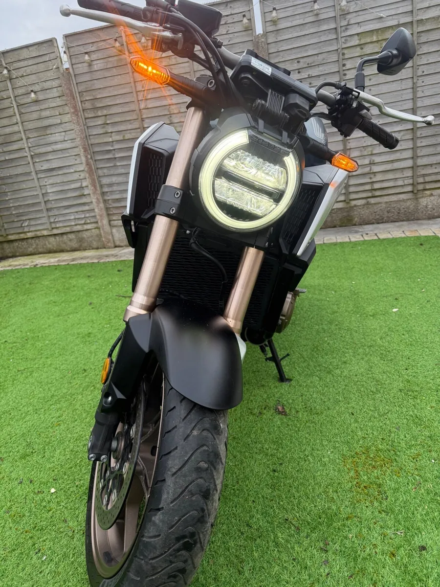 Honda CB 650 R (LOW MILES) - Image 4