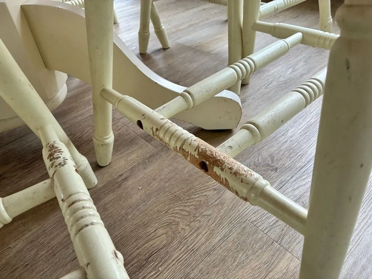 Table & 6 Chairs free - Image 4