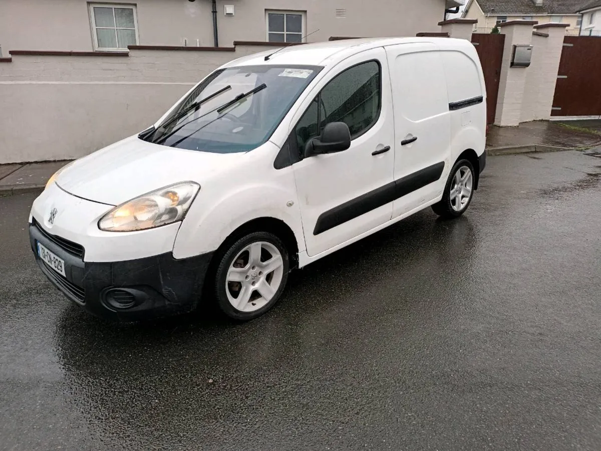 2013 Peugeot partner 3seater Doe 6/26 Tax 7/26 - Image 2
