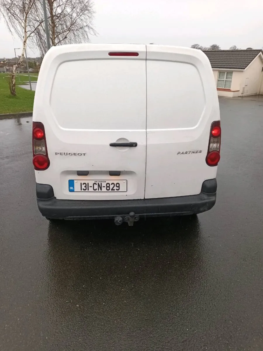 2013 Peugeot partner 3seater Doe 6/26 Tax 7/26 - Image 3