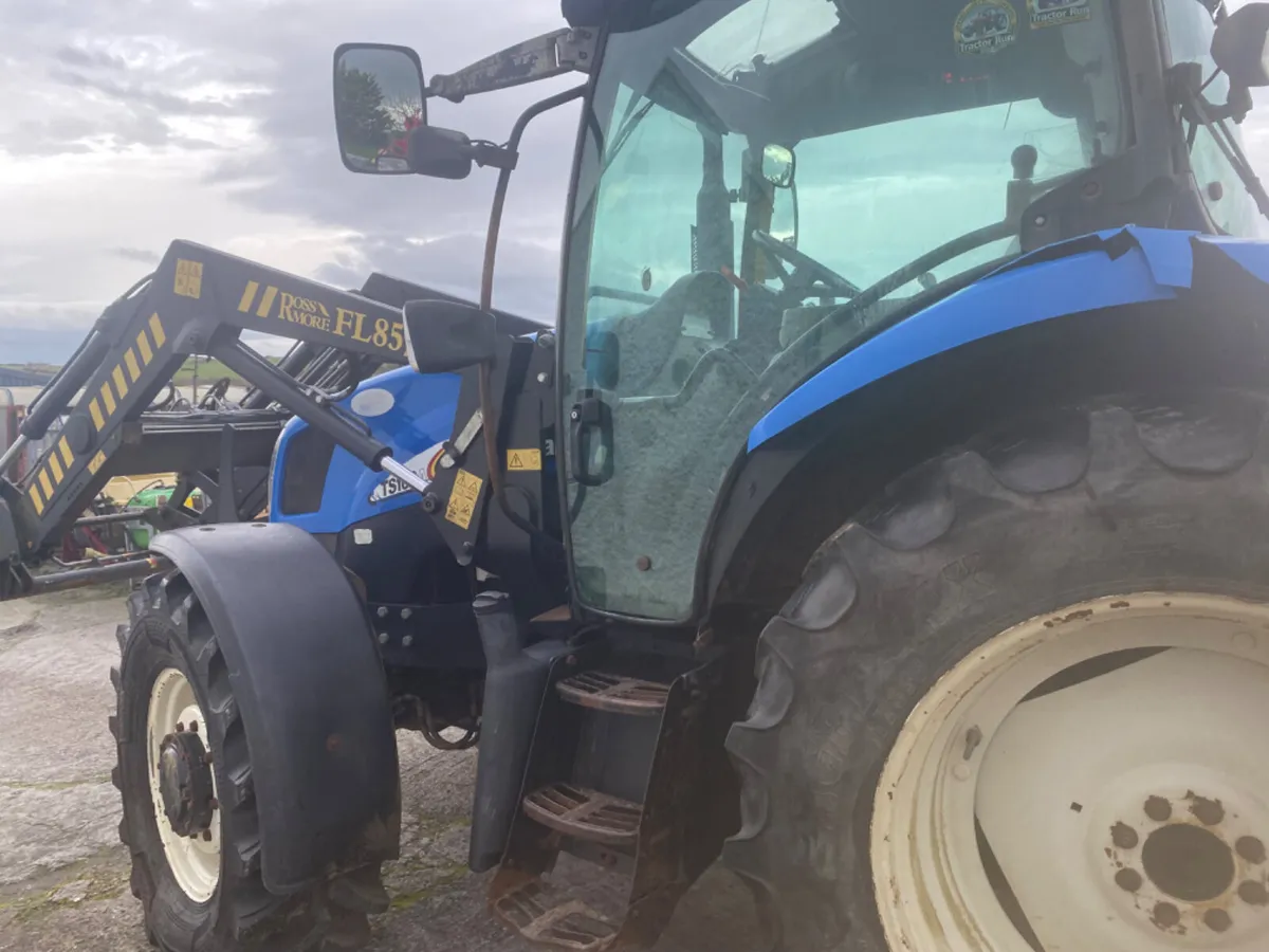New Holland ts100a and loader - Image 4