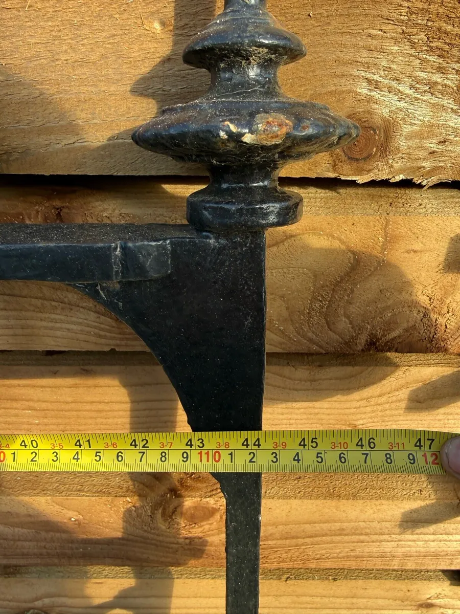 Original cast iron pedestrian gate - Image 4