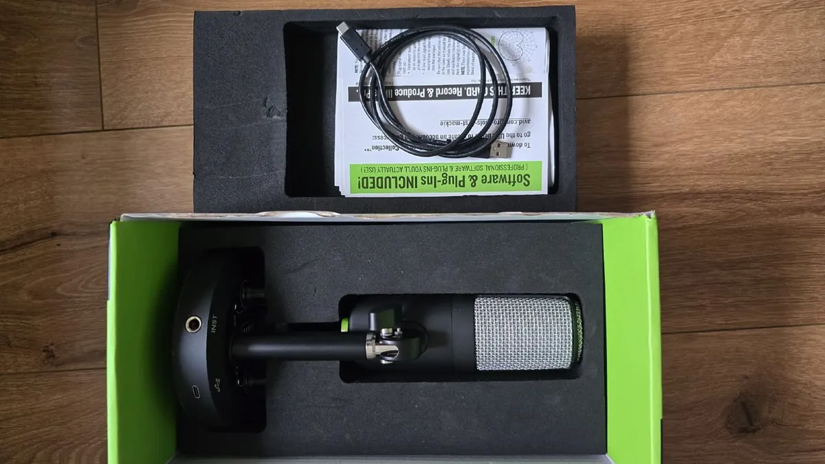 Mackie Condenser Microphone, USB (EM-Chromium) - Image 4