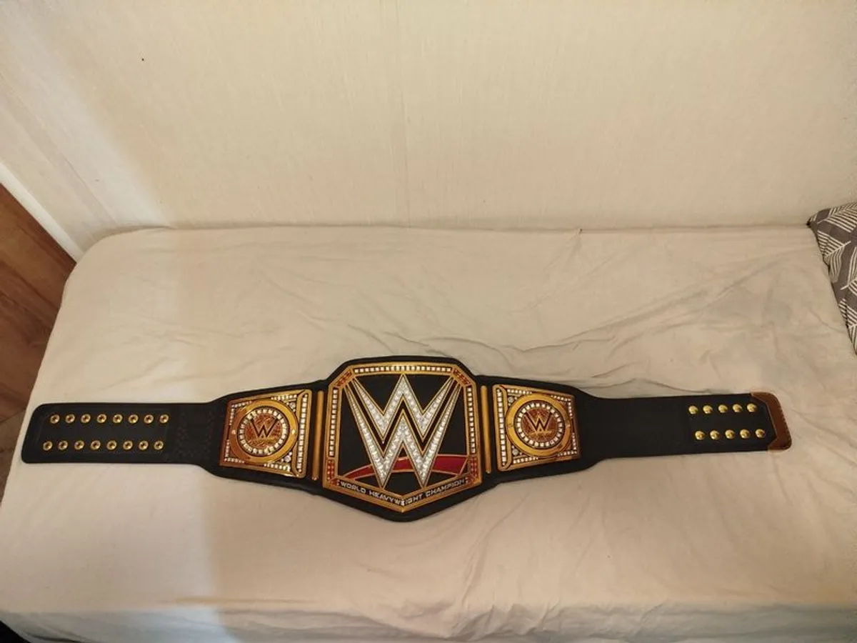 WWE World HeavyWeight Championship Replica - Image 1