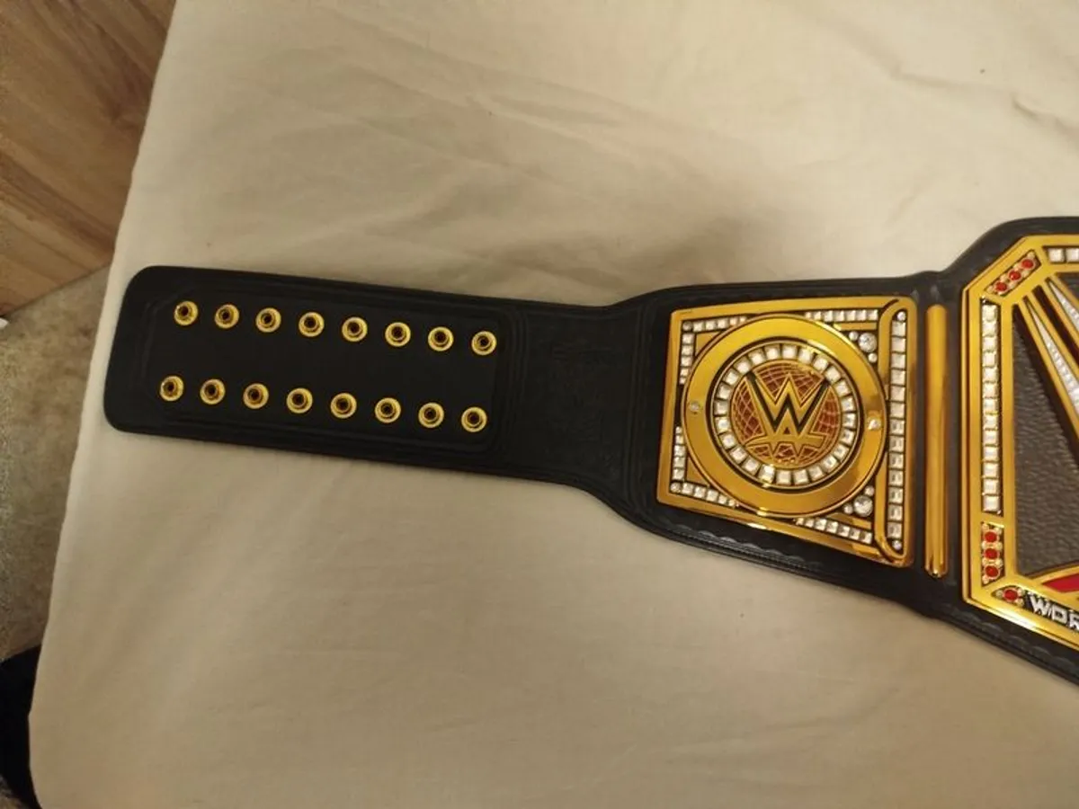 WWE World HeavyWeight Championship Replica - Image 2