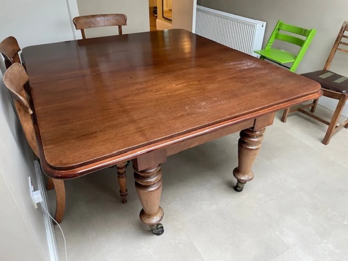 Victorian dining table - Image 1