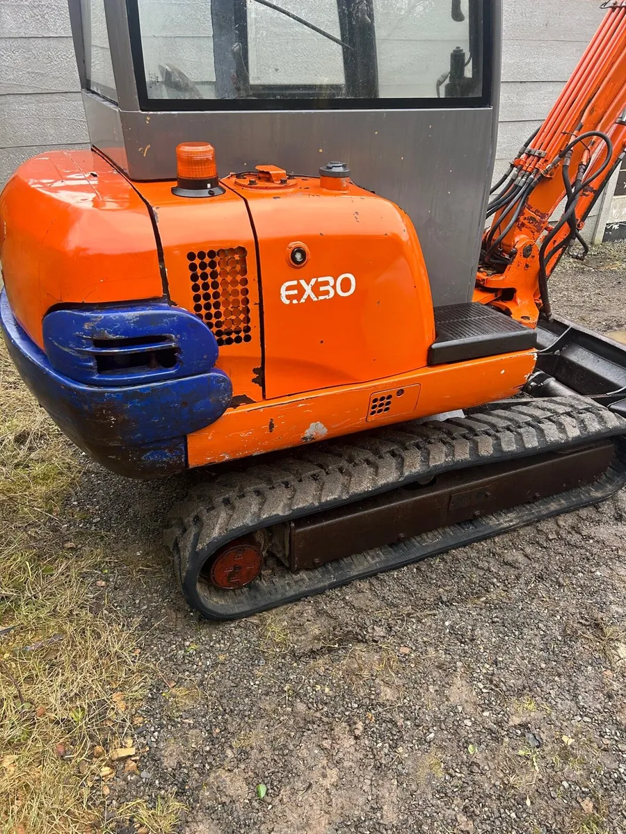 Hitachi ex30 mini digger for sale - Image 4
