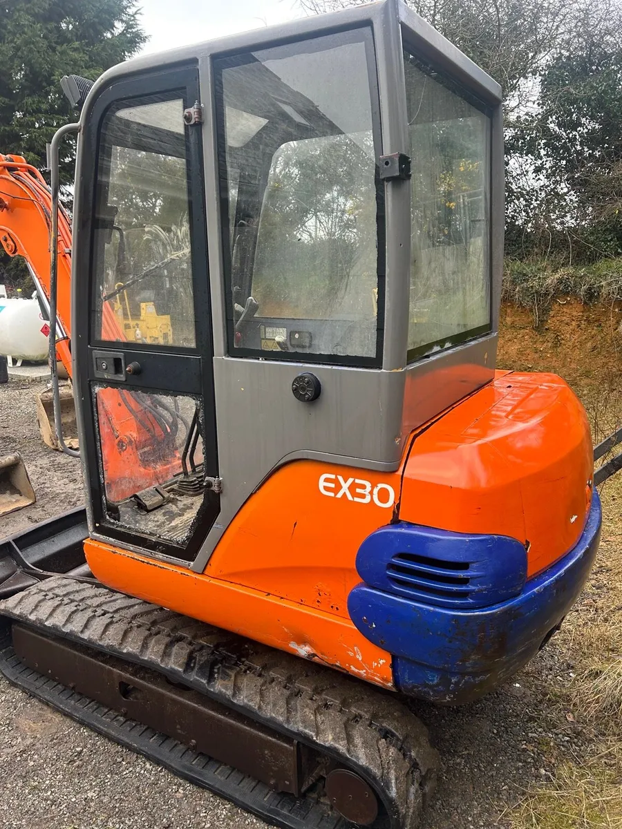 Hitachi ex30 mini digger for sale - Image 3