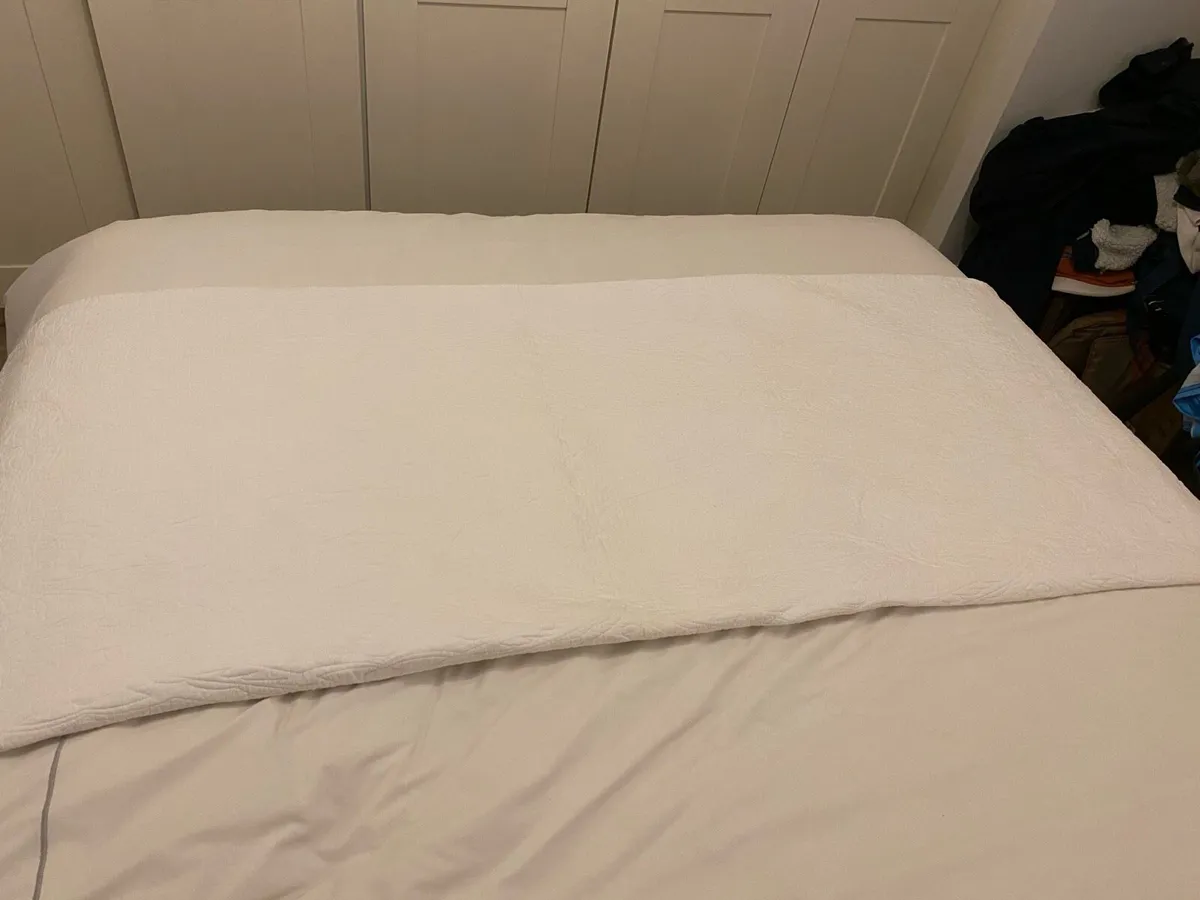 Zara Home White Cotton Bedspread - Image 3