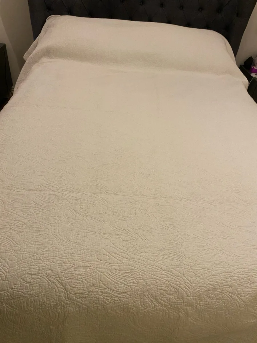 Zara Home White Cotton Bedspread - Image 1