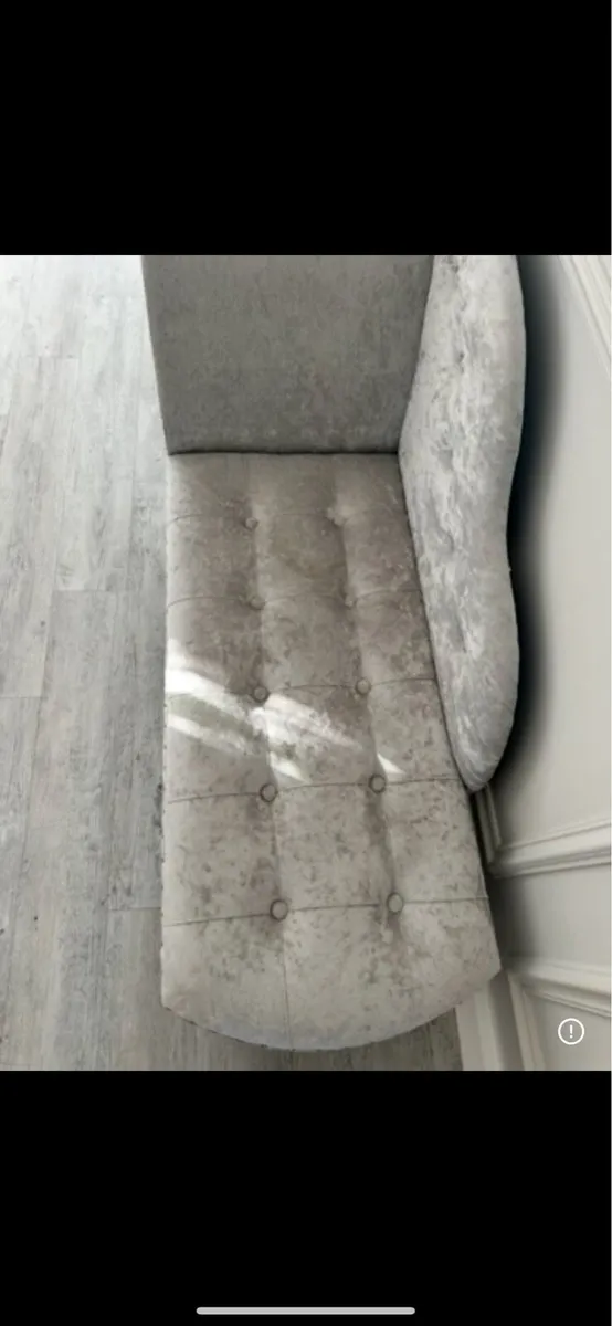 Chaise Lounge - Image 2