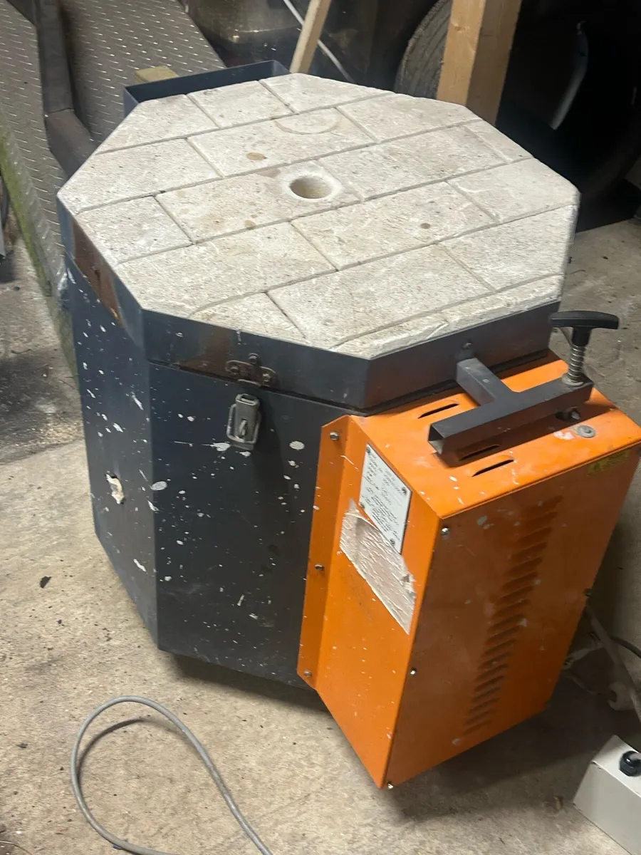 Pottery Kiln (2) - Image 1