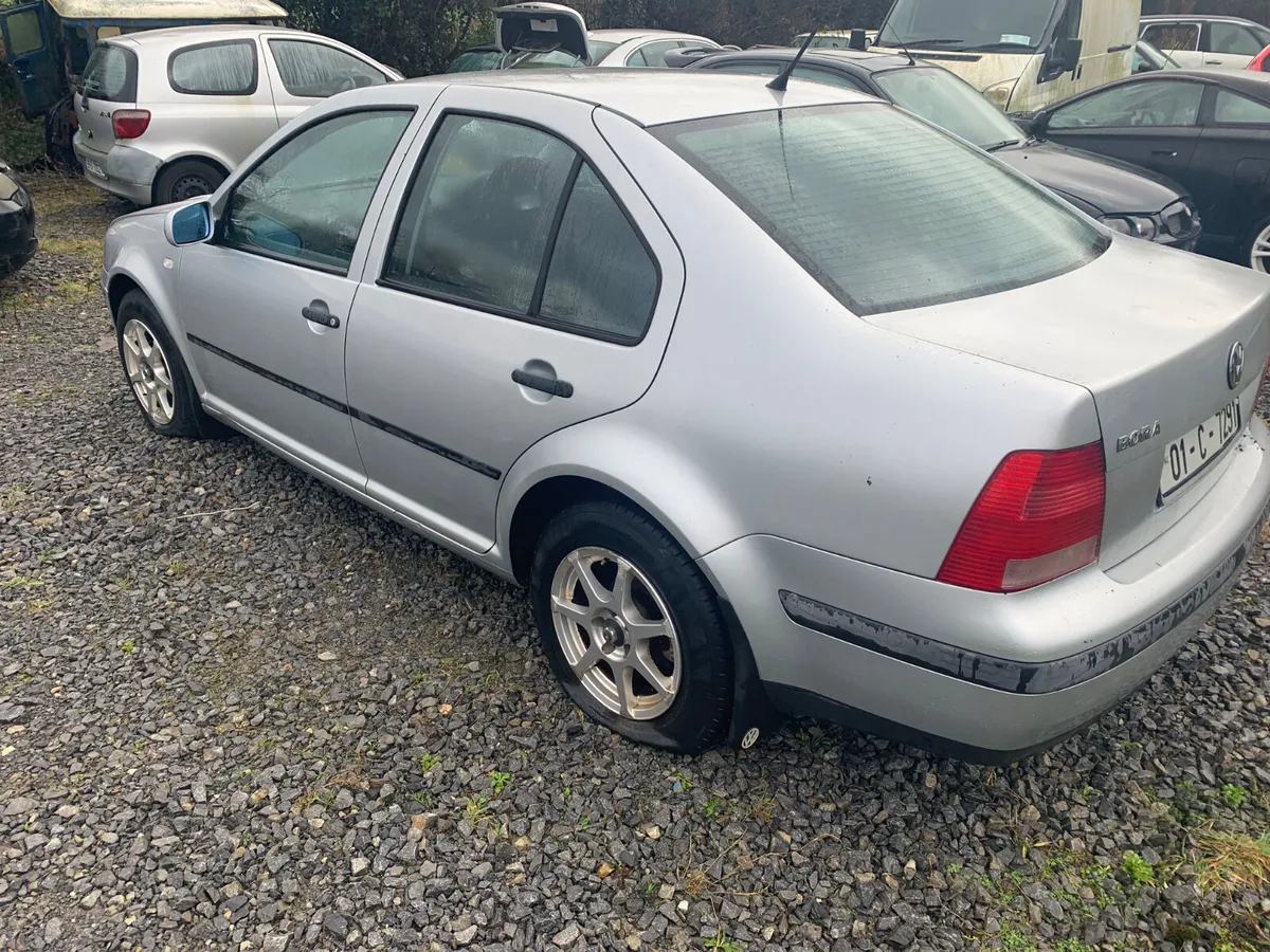 2001 VW BORA  1.6 PETROL RUST  FREE - Image 3