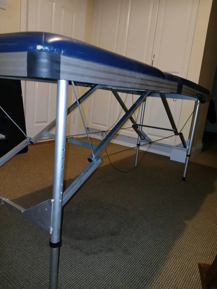 Foldable treatment bed - Image 3