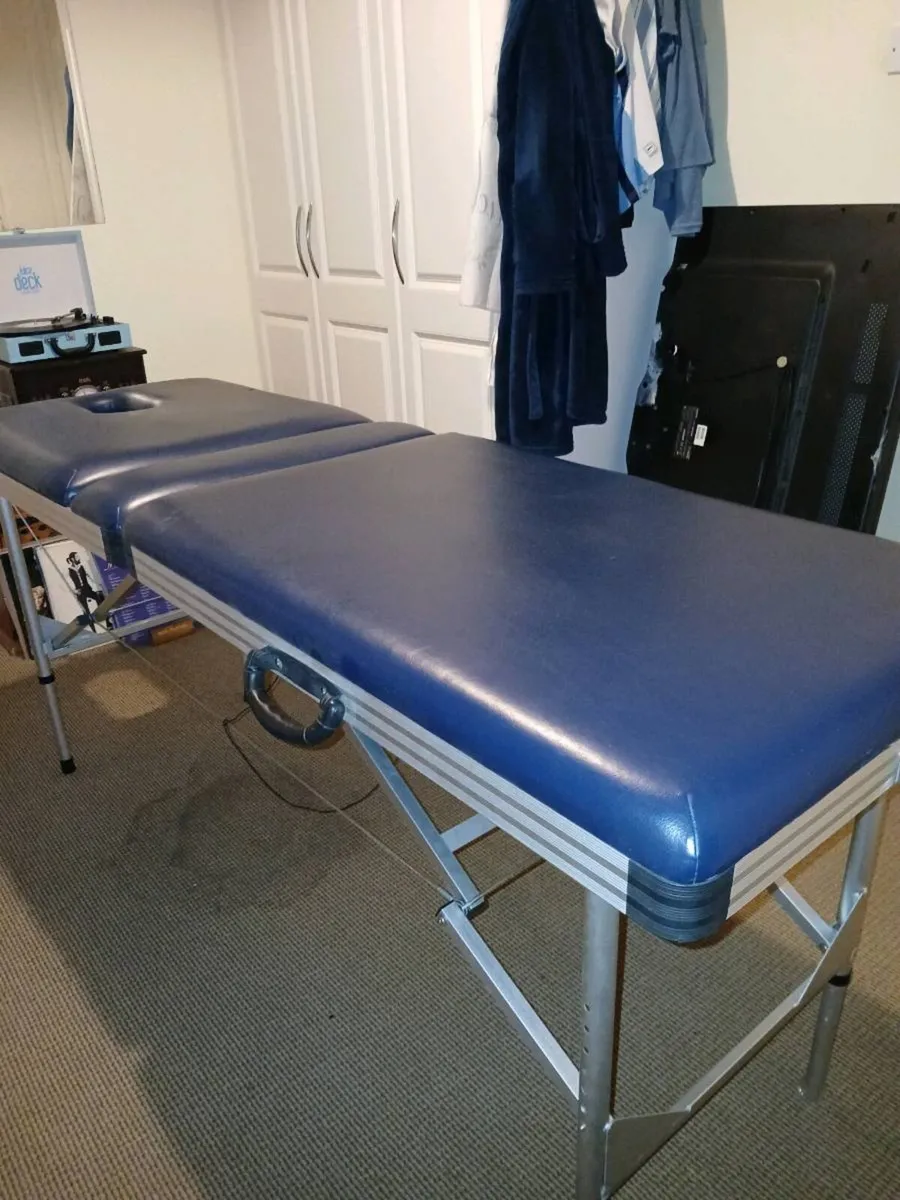 Foldable treatment bed - Image 2