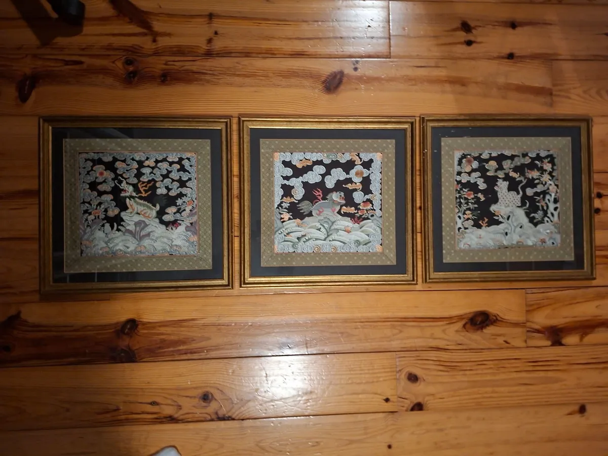 Chinese framed silk panels - Image 1