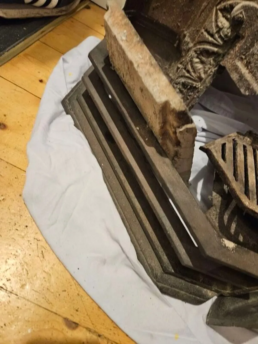 Fireplaces x 2 - Image 4