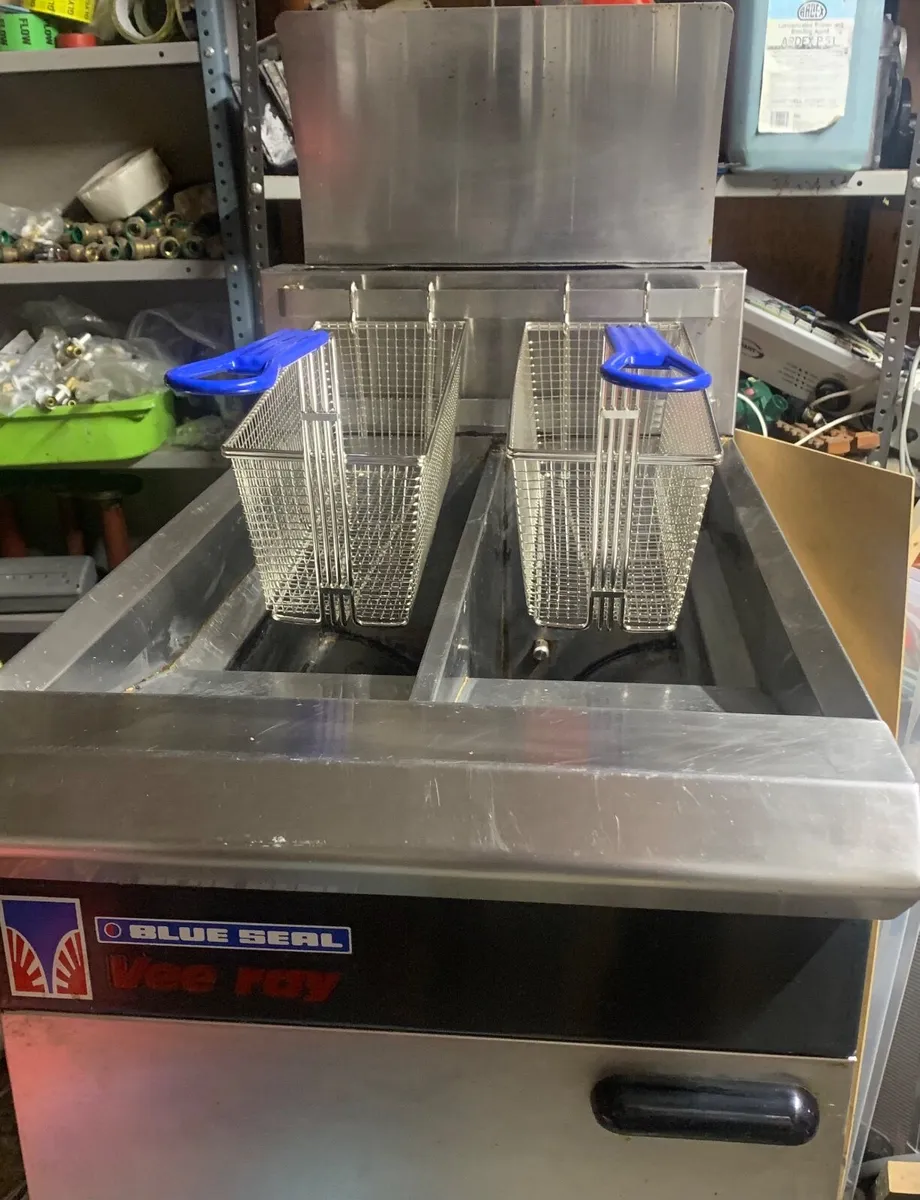 Gas commercial fryer - Image 1