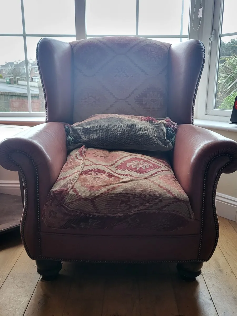 Suite of Furniture - Image 1