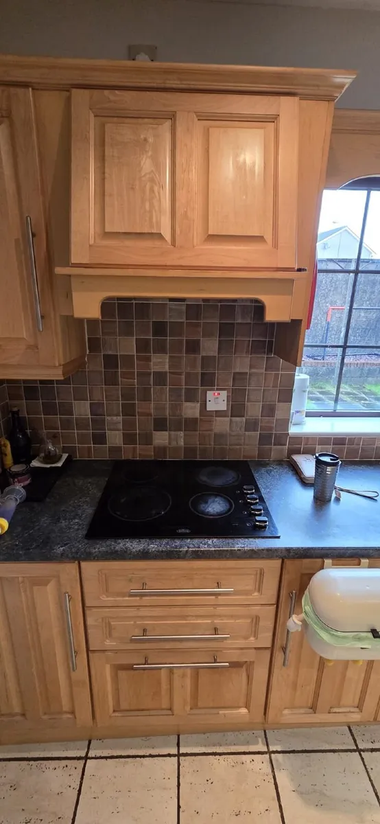 Solid Kitchen and appliances - Image 2