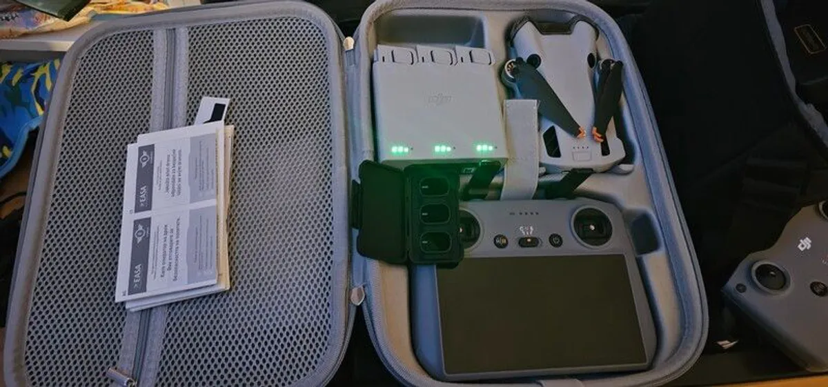 DJI mini 4 pro flymore combo - Image 1