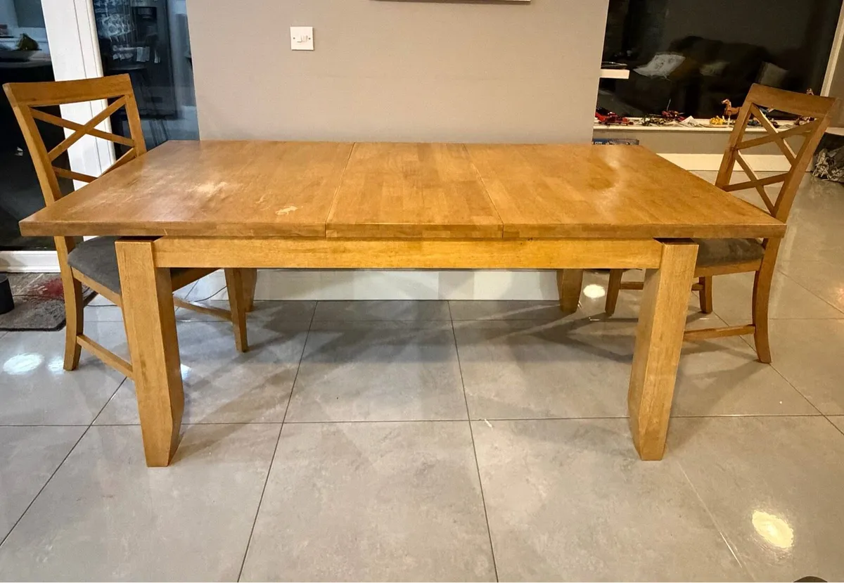 Table and Chairs - Image 1