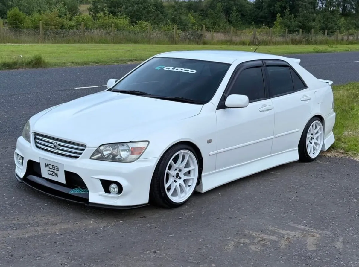 V8 Toyota Altezza - Image 2