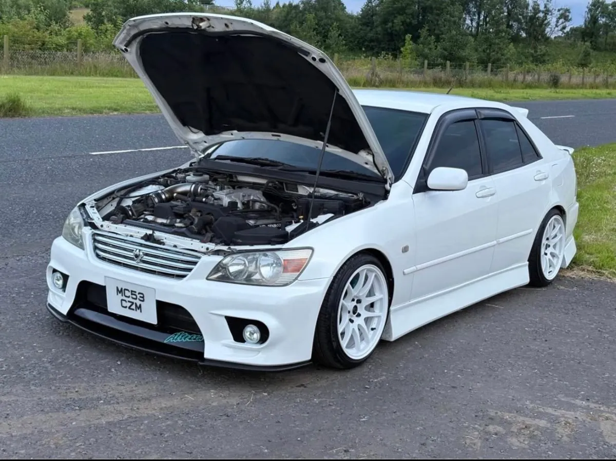 V8 Toyota Altezza - Image 3