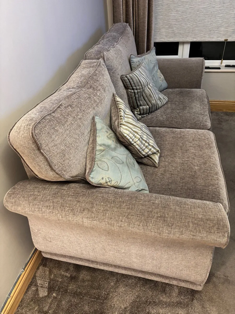 3 Seater Couch - Image 2