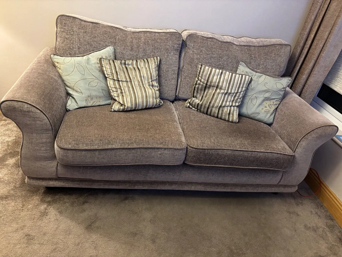 3 Seater Couch - Image 3