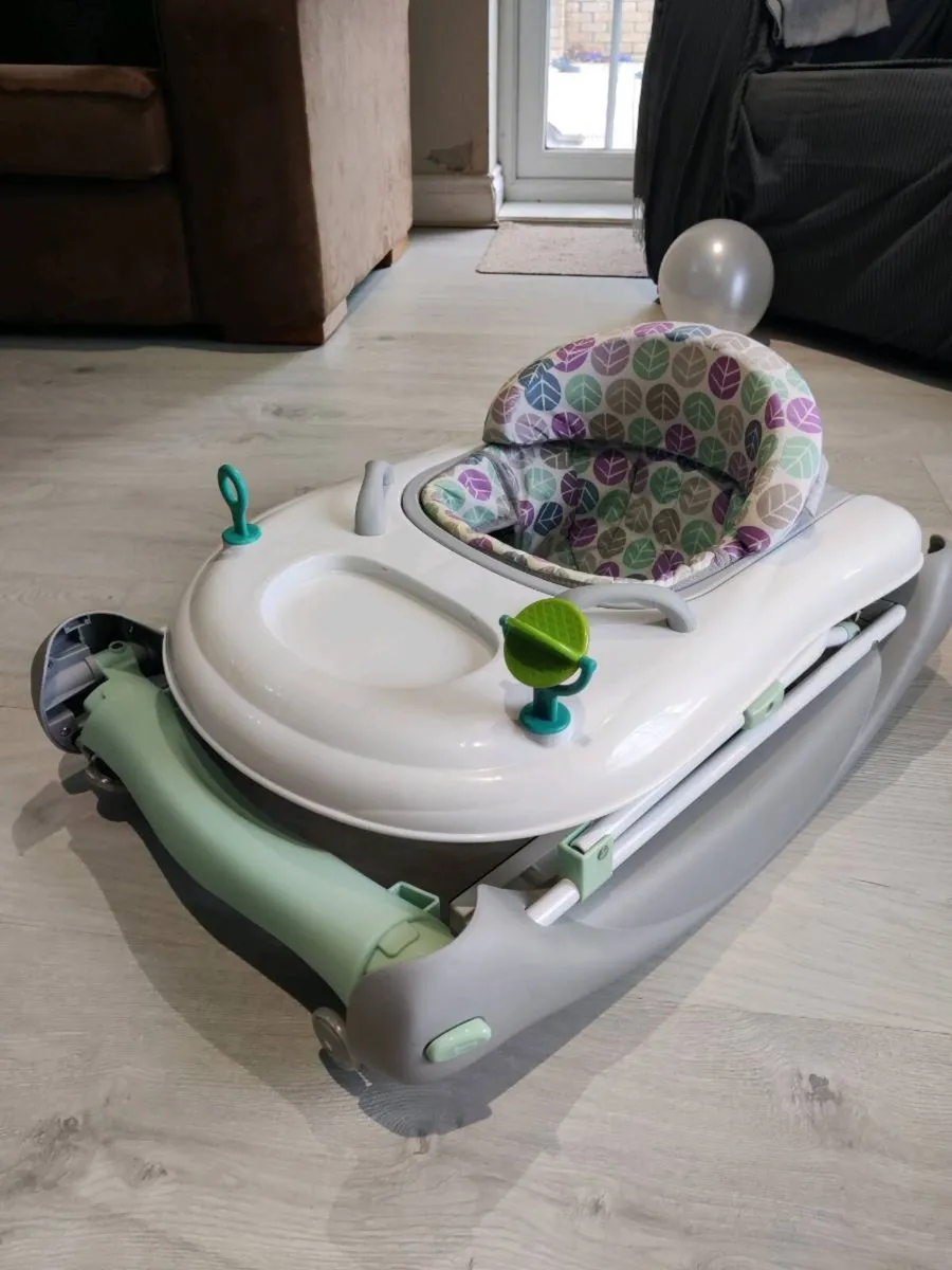 Baby twister and walker - Image 2